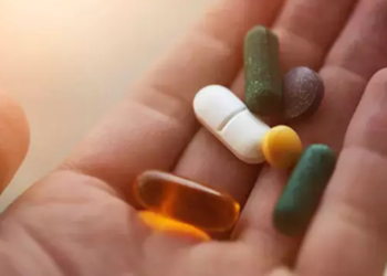 Bilinçsiz vitamin takviyesi sağlığı riske atabilir