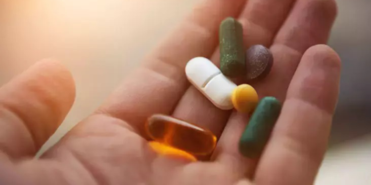 Bilinçsiz vitamin takviyesi sağlığı riske atabilir