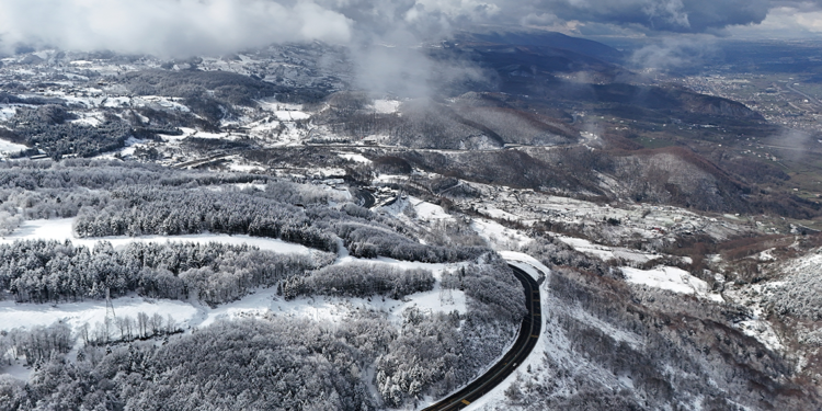 Bolu Dağı'nda kar manzarası