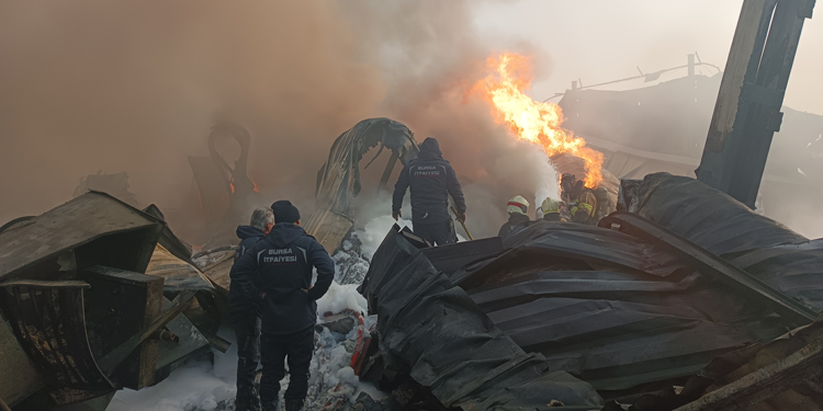 Bursa'da geri dönüşüm fabrikasında yangın