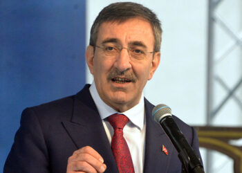 Deprem yaşanmadan önce riskli alanlar tespit edilmeli