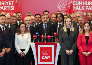 Cumhuriyet Halk Partisi'ne yönelik kumpaslara izin vermeyeceğiz!