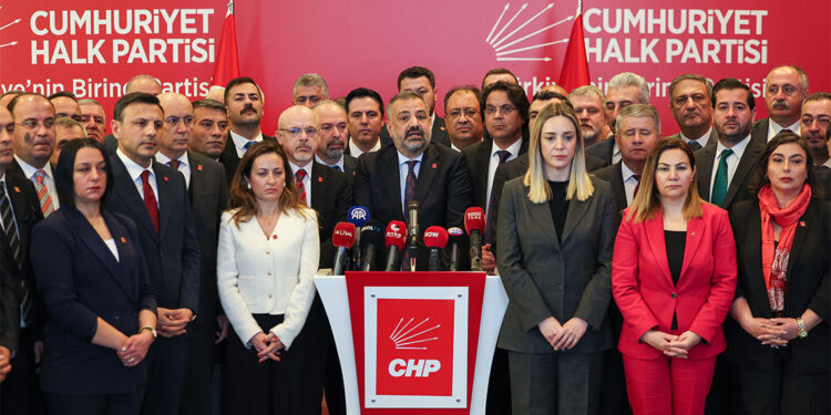 Cumhuriyet Halk Partisi'ne yönelik kumpaslara izin vermeyeceğiz!