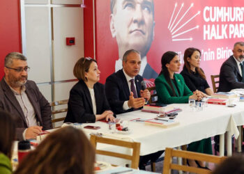 Türkiye'de hala demokratik olarak değişim süreci yaşanabilen tek parti CHP'dir