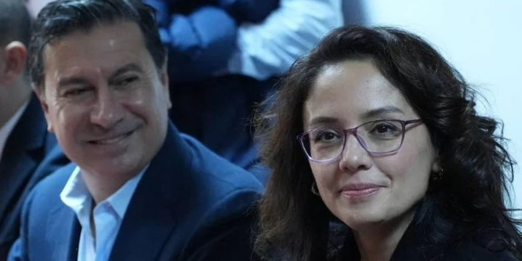 CHP'de sürpriz aşk: Belediye başkanları evlenme kararı aldı