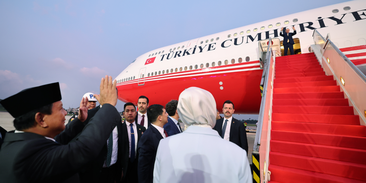 Cumhurbaşkanı Erdoğan, Endonezya'dan ayrıldı