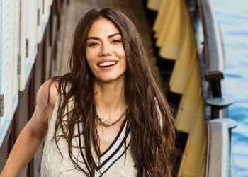 Demet Özdemir Eşref Rüya için şarkı söyledi