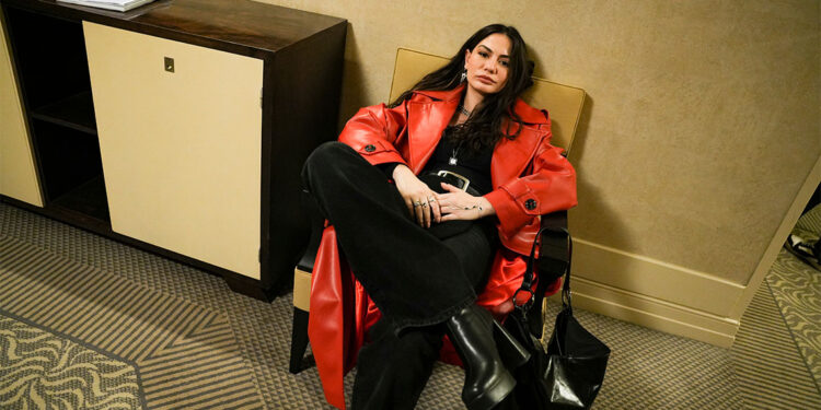 Demet Özdemir sete çıktı