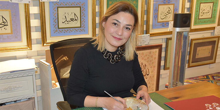 Deniz kabukları ile tezhip