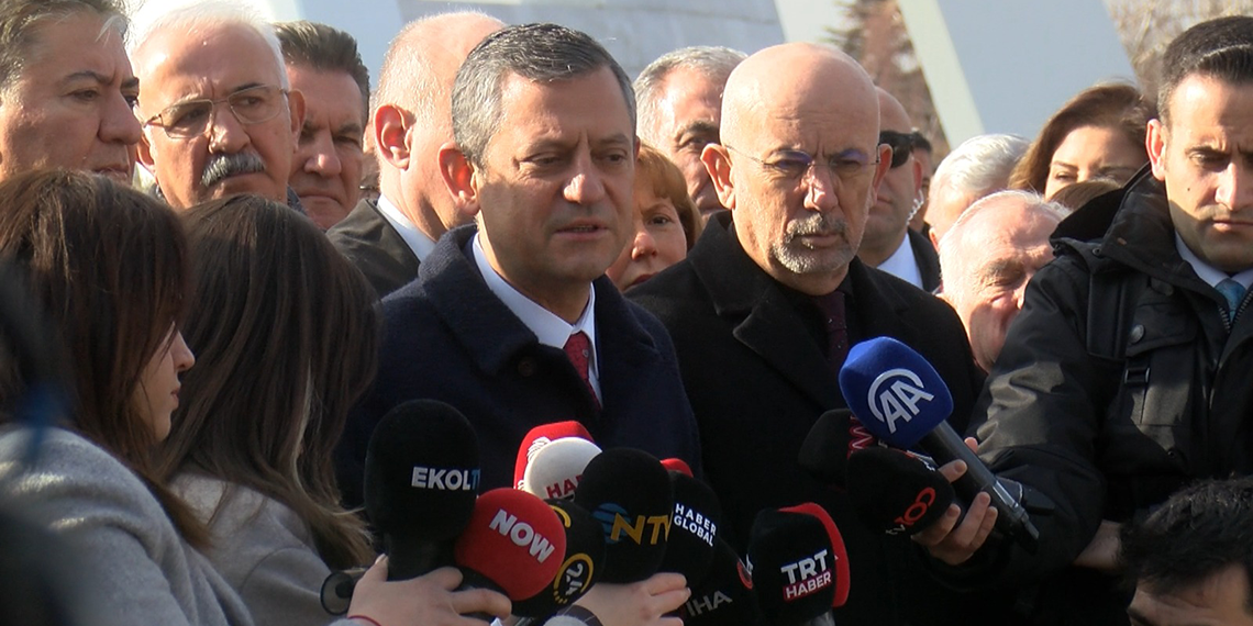 Deniz Baykal vefatının 2'nci yıl dönümünde kabri başında anıldı