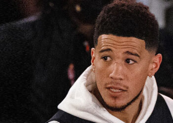 Devin Booker Phoenix Suns tarihine geçti