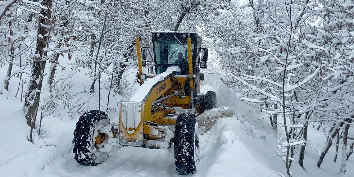 Doğu'da kar esareti; 2 bin 666 yerleşim yeri ulaşıma kapandı