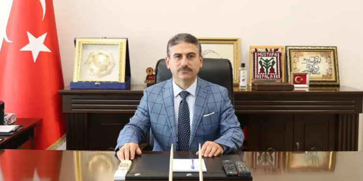 Düzce Vali Yardımcısı Mustafa Pala, FETÖ'den tutuklandı