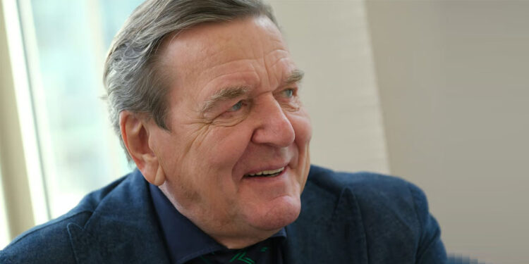 Gerhard Schröder 'tükenmişlik sendromu' tedavisi görüyor