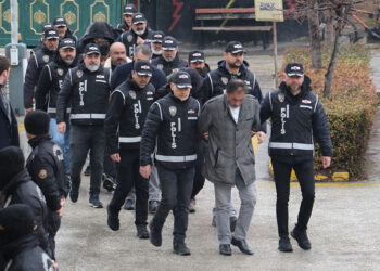Eskişehir'de tefeci operasyonu; 11 gözaltı
