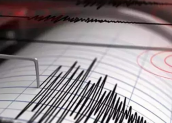 Endonezya'da 6.1 büyüklüğünde deprem