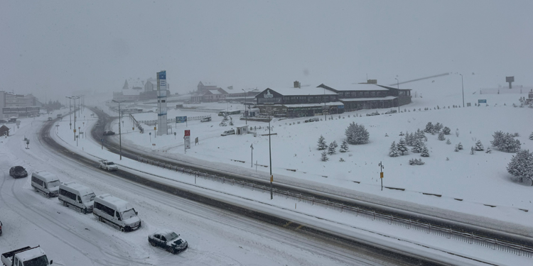 Erciyes'te kar kalınlığı 80 santime ulaştı