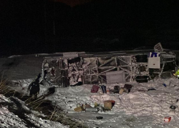 Erzurum'da yolcu otobüsü devrildi: 37 yaralı