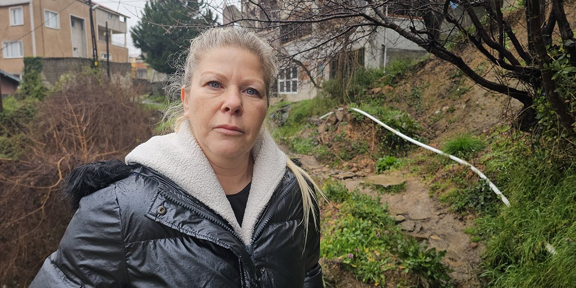 Evlerinin yolunu kapatan heyelan, 'özel mülk' diye temizlenmedi