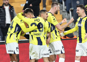 Fenerbahçe UEFA listesine 3 futbolcu ekledi