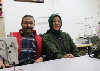 Fabrikada çalışan terzi çift, kendi işlerinin patronu oldu