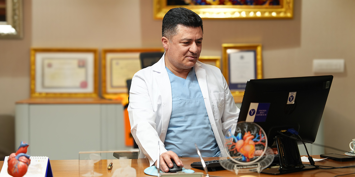 Fazla tuz tüketiminin ciddi sağlık sorunlarına yol açabildiğini söyleyen Kardiyoloji Uzmanı Prof. Dr. Fethi Kılıçaslan, özellikle Türkiye’de günlük tuz tüketiminin önerilen miktarın neredeyse iki katı olduğunu belirtti.