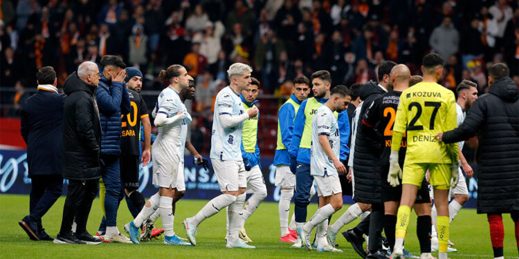 Adana Demirspor sahadan çekilme nedenleriyle ilgili bilgiler paylaştı