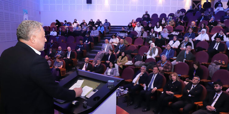 Genç hukukçularımız ilk olarak sağlık hukuku sertifika programları alıyor