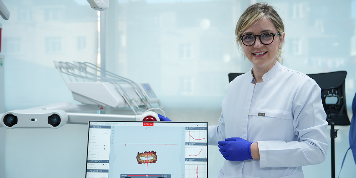 Gülüş tasarımında çene eklemi sağlığı kontrol edilmeli