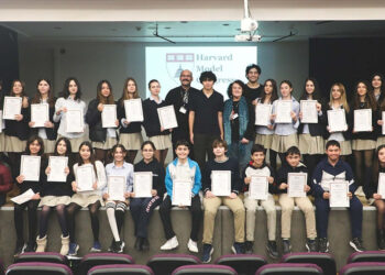 Harvard 'Genç Global Liderler Programı' İzmir'de düzenlendi