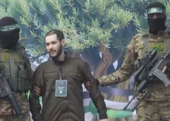 Hamas, 3 esiri daha Kızılhaç'a teslim ederek serbest bıraktı