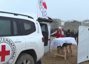 Hamas, 4 esirin cenazesini Kızılhaç ekiplerine teslim etti