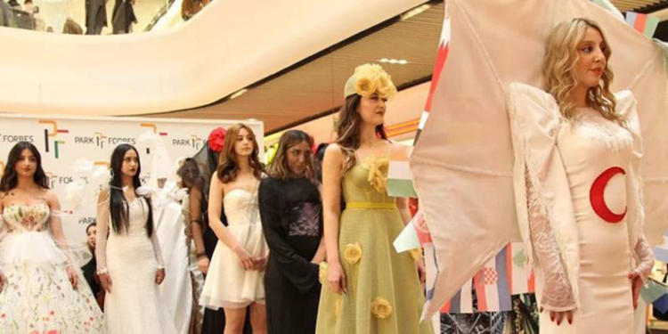 Hatay'da 'Umut ve Yeniden Doğuş Defilesi'