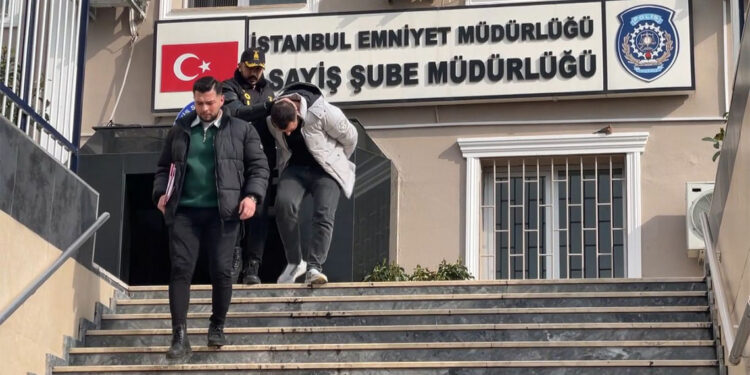 Aynı gün girdiği iki evde hırsızlık yapan şüpheli yakalandı