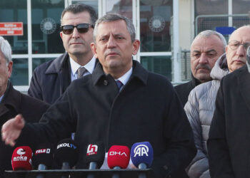 Olmayan kanunla olmayan suçla birisini içeriye alamazsınız