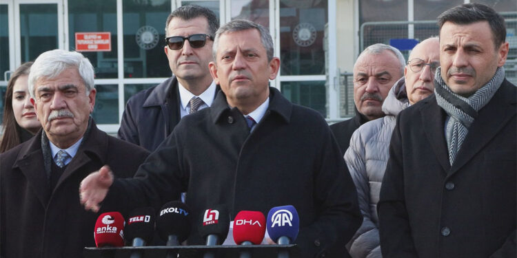 Olmayan kanunla olmayan suçla birisini içeriye alamazsınız