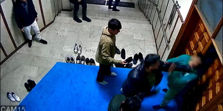 Kick boksçunun dövdüğü cami görevlisi yüz felci geçirdi