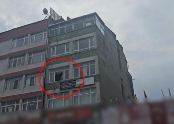 Uyuşturucu etkisindeyken dövdükleri arkadaşlarını camdan attılar