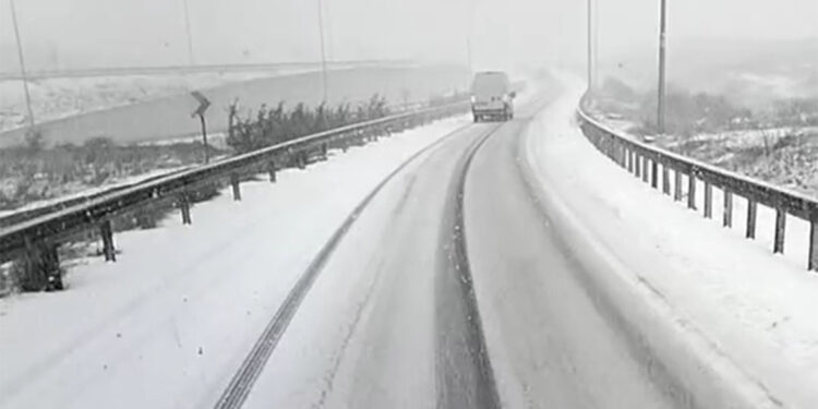 İstanbul'da kar yağışı etkili olmaya başladı