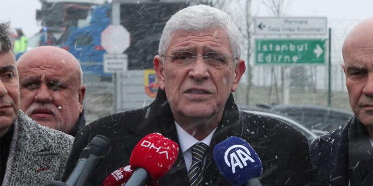 Müsavat Dervişoğlu Ümit Özdağ'ı cezaevinde ziyaret etti