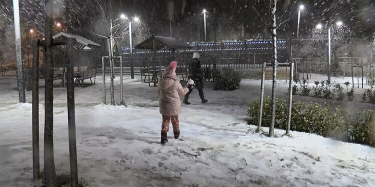 İstanbul'da kar gece boyu etkili oldu