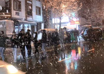 İstanbul'da kar yağışı gece etkili oldu