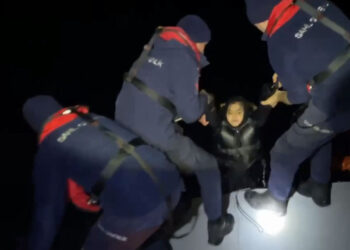 Lastik bottan düşen 3'ü çocuk 6 kaçak göçmen hayatını kaybetti