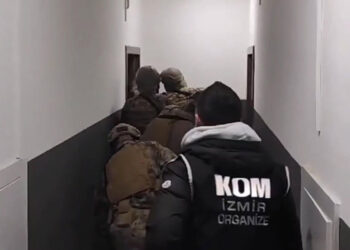 İzmir'de suç örgütüne operasyon: 23 gözaltı