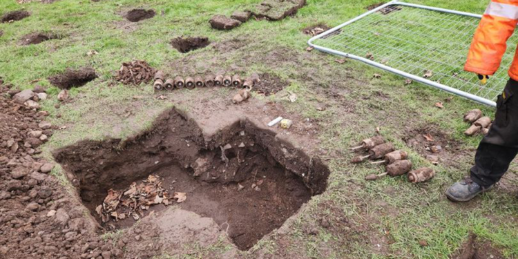 İngiltere'de çocuk parkında 176 adet bomba bulundu