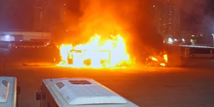 İsrail'de otobüslerdeki patlamalar sonrası operasyon talimatı