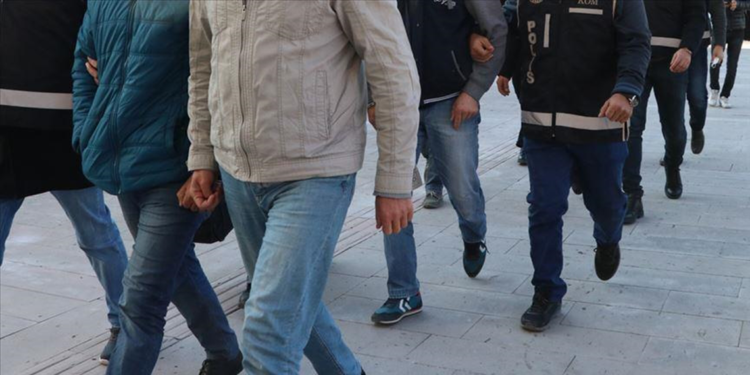 İstanbul merkezli 10 ilde terör operasyonu: 52 gözaltı