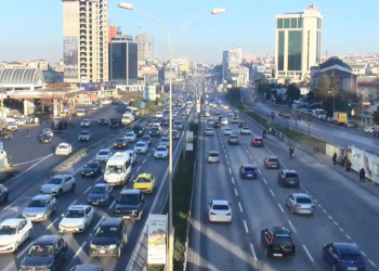 İstanbul'da trafik yoğunluğu yüzde 70'lere kadar çıktı