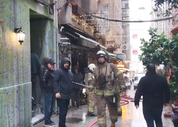 İstiklal Caddesi'nde restoranda yangın çıktı
