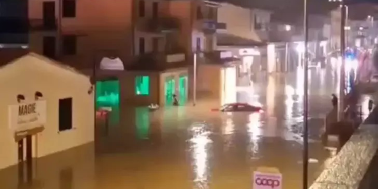 İtalya'da şiddetli yağış, Elba Adası’nda sel ve taşkınlara yol açtı